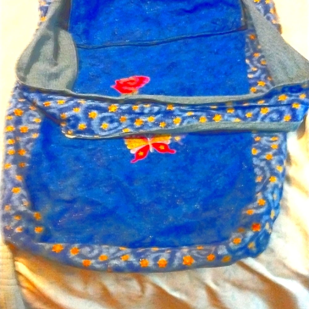 OVERSIZED BAG WITH LONG CROSSBODY FAT STRAP